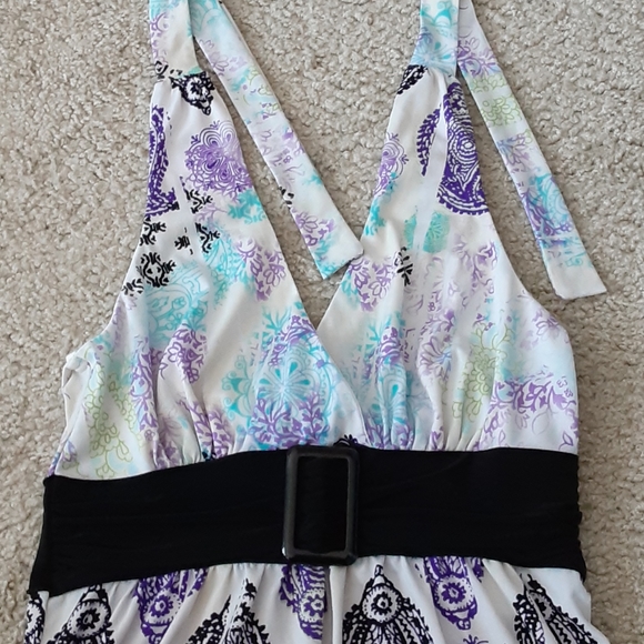 Wrapper Halter Top - Picture 3 of 6